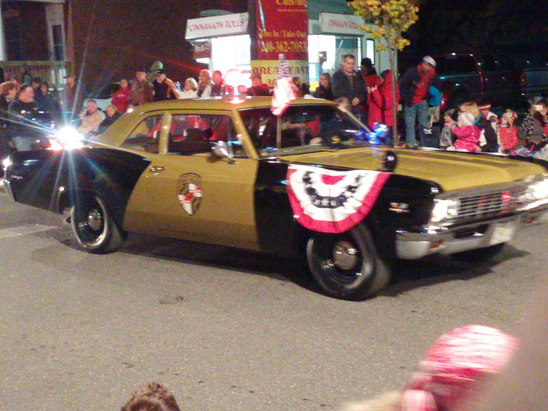 Illustration for article titled Halloween Parade Car Show Photodump
